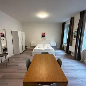 Apartment Hitrental Seefeld - Kreuzstrasse, Zurich